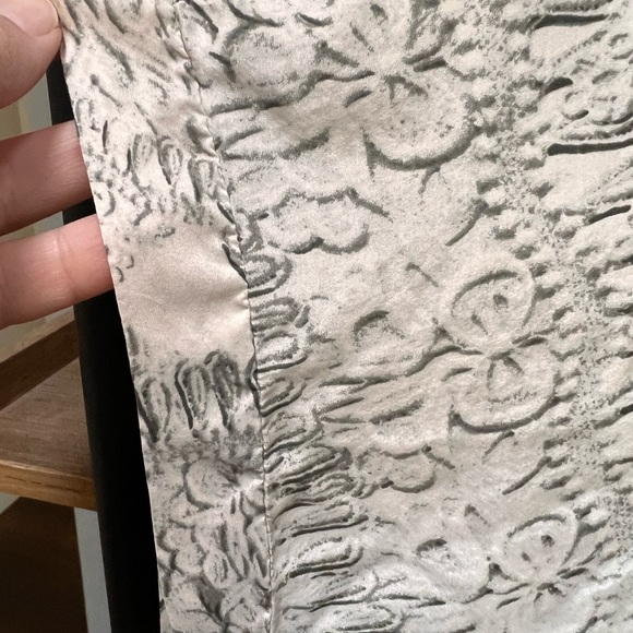 Cabi silk blouse - Picture 3 of 6